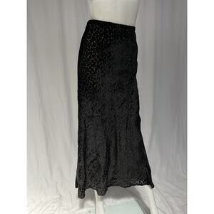 Reformation 'Layla' Black Velvet Skirt Size 2